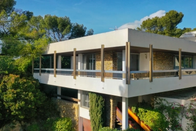 4 Bedroom(s) - 2 Bathroom(s) - 2,704m² land for sale in Bouches-du-Rhône, Provence-Alpes-Côte-d'Azur, France - FrenchPropertyPortal.com Marseille & Cote Bleu for sale for 3,440,000€ in Bouches-du-Rhône, Provence-Alpes-Côte-d'Azur