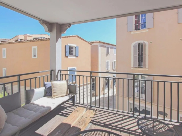 St. Tropez, Grimaud Area for sale for 1,176,000&euro; in Var, Provence-Alpes-Côte-d\'Azur