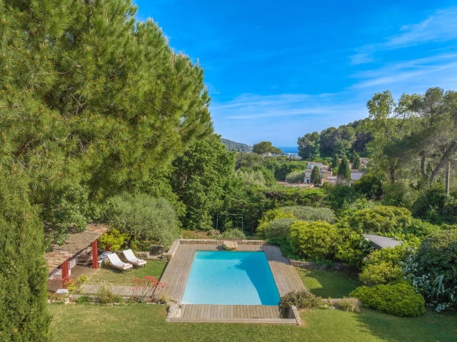 3 Bedroom(s) - 2 Bathroom(s) - 980m² land for sale in Alpes-Maritimes, Provence-Alpes-Côte-d'Azur, France - FrenchPropertyPortal.com Cannes Area for sale for 1,439,000€ in Alpes-Maritimes, Provence-Alpes-Côte-d'Azur
