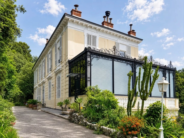 7 Bedroom(s) - 2 Bathroom(s) - 1,600m² land for sale in Alpes-Maritimes, Provence-Alpes-Côte-d'Azur, France - FrenchPropertyPortal.com Nice Area for sale for 1,217,000€ in Alpes-Maritimes, Provence-Alpes-Côte-d'Azur
