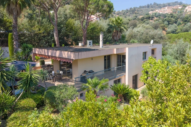 Cannes Area for sale for 990,000&euro; in Alpes-Maritimes, Provence-Alpes-Côte-d'Azur