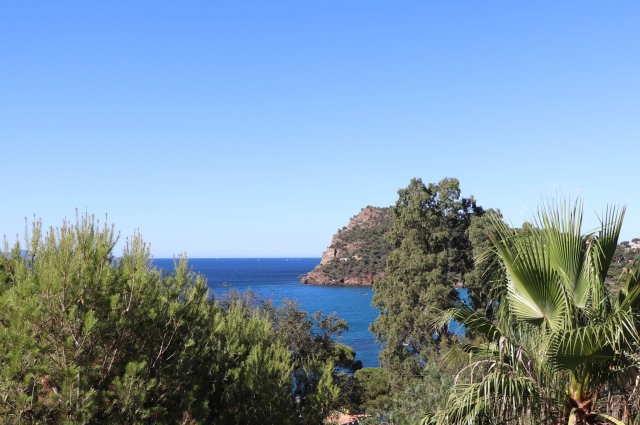 6 Bedroom(s) - 3 Bathroom(s) - 2,274m² land for sale in Var, Provence-Alpes-Côte-d\'Azur, France - FrenchPropertyPortal.com Provence Coast (Cassis to Cavalaire) for sale for 1,675,000€ in Var, Provence-Alpes-Côte-d\'Azur