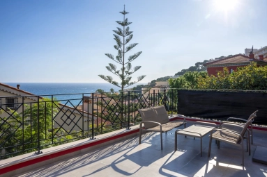 2 Bedroom(s) - 2 Bathroom(s) - 383m² land for sale in Alpes-Maritimes, Provence-Alpes-Côte-d'Azur, France - FrenchPropertyPortal.com Villefranche, Cap Ferrat Area for sale for 1,699,000€ in Alpes-Maritimes, Provence-Alpes-Côte-d'Azur