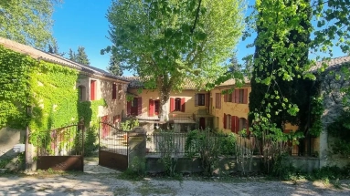 700,000m² land for sale in Var, Provence-Alpes-Côte-d\'Azur, France - FrenchPropertyPortal.com Avignon and North Provence for sale for 4,240,000€ in Var, Provence-Alpes-Côte-d\'Azur