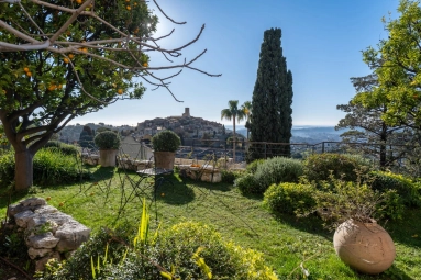 3 Bedroom(s) - 2 Bathroom(s) - 507m² land for sale in Alpes-Maritimes, Provence-Alpes-Côte-d'Azur, France - FrenchPropertyPortal.com Vence, St. Paul Area for sale for 3,300,000€ in Alpes-Maritimes, Provence-Alpes-Côte-d'Azur
