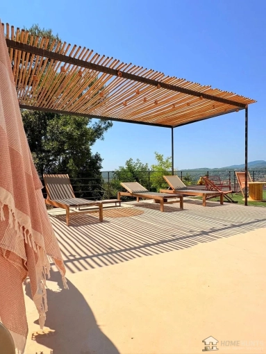 6 Bedroom(s) - 6 Bathroom(s) - 1,000m² land for sale in Var, Provence-Alpes-Côte-d\'Azur, France - FrenchPropertyPortal.com Var Countryside (Fayence, Lorgues, Cotignac) for sale for 1,700,000€ in Var, Provence-Alpes-Côte-d\'Azur