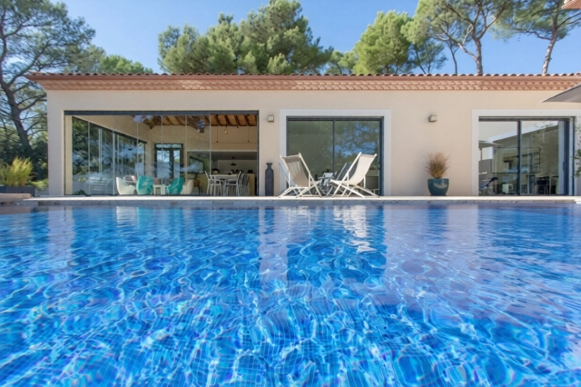 Uzes Area for sale for 1,150,000&euro; in Gard, Languedoc-Roussillon