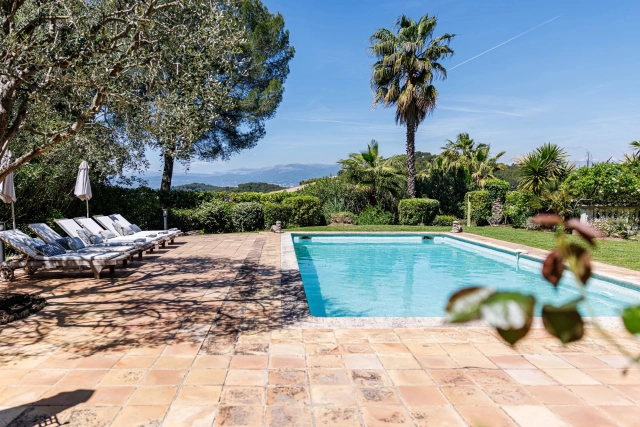 4 Bedroom(s) - 4 Bathroom(s) - 2,400m² land for sale in Alpes-Maritimes, Provence-Alpes-Côte-d'Azur, France - FrenchPropertyPortal.com Cannes Area for sale for 2,490,000€ in Alpes-Maritimes, Provence-Alpes-Côte-d'Azur