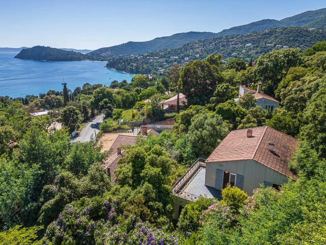 Provence Coast (Cassis to Cavalaire) for sale for 990,000&euro; in Var, Provence-Alpes-Côte-d\'Azur
