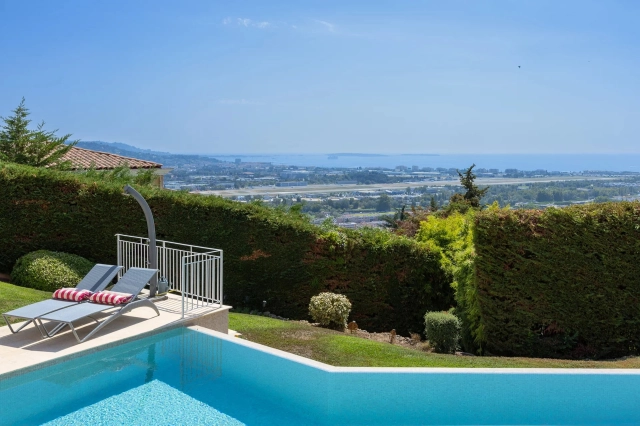4 Bedroom(s) - 4 Bathroom(s) - 1,000m² land for sale in Alpes-Maritimes, Provence-Alpes-Côte-d'Azur, France - FrenchPropertyPortal.com Cannes Area for sale for 1,990,000€ in Alpes-Maritimes, Provence-Alpes-Côte-d'Azur