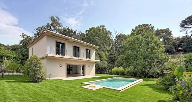 3 Bedroom(s) - 2 Bathroom(s) - 1,058m² land for sale in Alpes-Maritimes, Provence-Alpes-Côte-d'Azur, France - FrenchPropertyPortal.com Mougins, Valbonne, Grasse Area for sale for 1,399,000€ in Alpes-Maritimes, Provence-Alpes-Côte-d'Azur