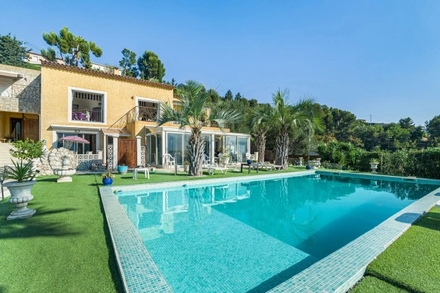 5 Bedroom(s) - 3 Bathroom(s) - 2,306m² land for sale in Alpes-Maritimes, Provence-Alpes-Côte-d'Azur, France - FrenchPropertyPortal.com Nice area for sale for 1,450,000€ in Alpes-Maritimes, Provence-Alpes-Côte-d'Azur
