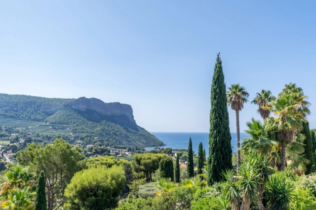 5 Bedroom(s) - 2 Bathroom(s) - 1,612m² land for sale in Calvados, Normandy, France - FrenchPropertyPortal.com Provence Coast (Cassis to Cavalaire) for sale for 2,590,000€ in Calvados, Normandy
