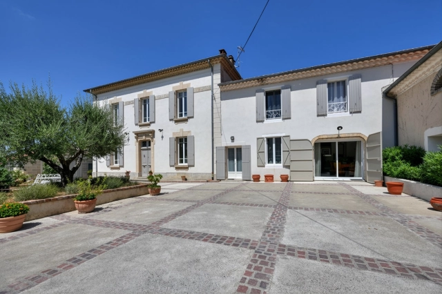 10 Bedroom(s) - 6 Bathroom(s) - 2,500m² land for sale in Gard, Languedoc-Roussillon, France - FrenchPropertyPortal.com Uzes Area for sale for 840,000€ in Gard, Languedoc-Roussillon