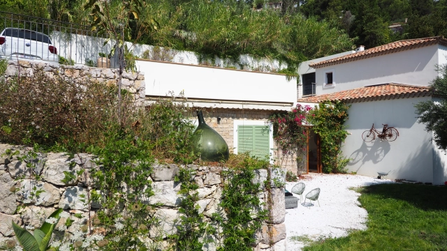 4 Bedroom(s) - 3 Bathroom(s) - 1,600m² land for sale in Alpes-Maritimes, Provence-Alpes-Côte-d'Azur, France - FrenchPropertyPortal.com Villefranche, Cap Ferrat Area for sale for 1,690,000€ in Alpes-Maritimes, Provence-Alpes-Côte-d'Azur