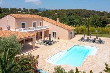 5 Bedroom(s) - 3 Bathroom(s) - 3,776m² land for sale in Alpes-Maritimes, Provence-Alpes-Côte-d'Azur, France - FrenchPropertyPortal.com Mougins, Valbonne, Grasse Area for sale for 1,780,000€ in Alpes-Maritimes, Provence-Alpes-Côte-d'Azur