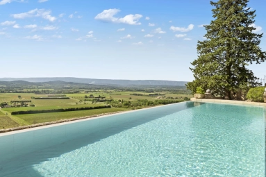 8 Bedroom(s) - 8 Bathroom(s) - 4,842m² land for sale in Vaucluse, Provence-Alpes-Côte-d\'Azur, France - FrenchPropertyPortal.com The Luberon / Vaucluse for sale for 9,900,000€ in Vaucluse, Provence-Alpes-Côte-d\'Azur
