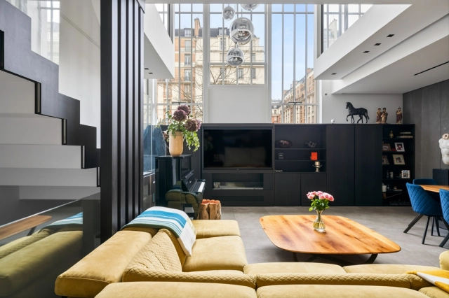 4 Bedroom(s) - 4 Bathroom(s) - 0 m² land for sale in Paris, Ile-de-France, France - FrenchPropertyPortal.com Monceau - Montmartre (9th,17th, 18th) for sale for 1,995,000€ in Paris, Ile-de-France