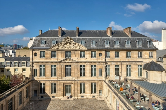 3 Bedroom(s) - 2 Bathroom(s) - 0 m² land for sale in Paris, Ile-de-France, France - FrenchPropertyPortal.com Paris right bank (1st, 2nd, 3rd, 4th) for sale for 2,600,000€ in Paris, Ile-de-France