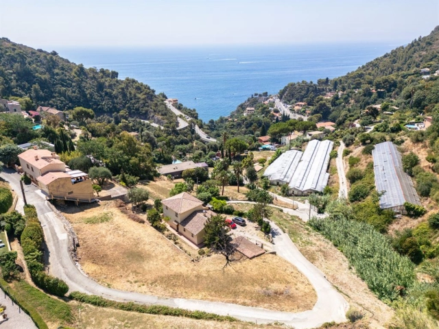 Villefranche, Cap Ferrat Area for sale for 1,350,000&euro; in Alpes-Maritimes, Provence-Alpes-Côte-d'Azur