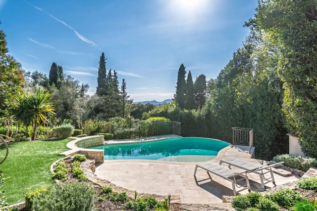 4 Bedroom(s) - 2 Bathroom(s) - 2,124m² land for sale in Alpes-Maritimes, Provence-Alpes-Côte-d'Azur, France - FrenchPropertyPortal.com Mougins, Valbonne, Grasse Area for sale for 2,600,000€ in Alpes-Maritimes, Provence-Alpes-Côte-d'Azur