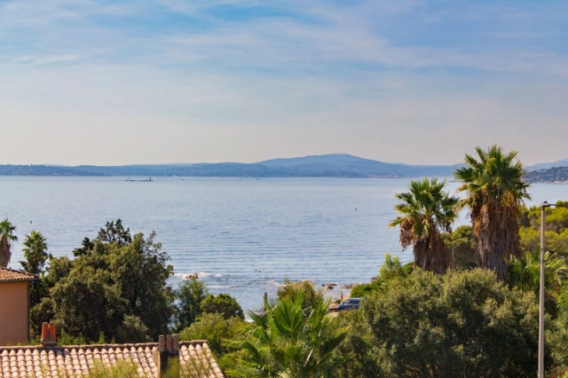 6 Bedroom(s) - 6 Bathroom(s) - 1,395m² land for sale in Var, Provence-Alpes-Côte-d\'Azur, France - FrenchPropertyPortal.com St Raphaël, Ste Maxime Area for sale for 2,290,000€ in Var, Provence-Alpes-Côte-d\'Azur