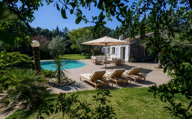 Aix en Provence Area for sale for 1,029,000&euro; in Bouches-du-Rhône, Provence-Alpes-Côte-d'Azur