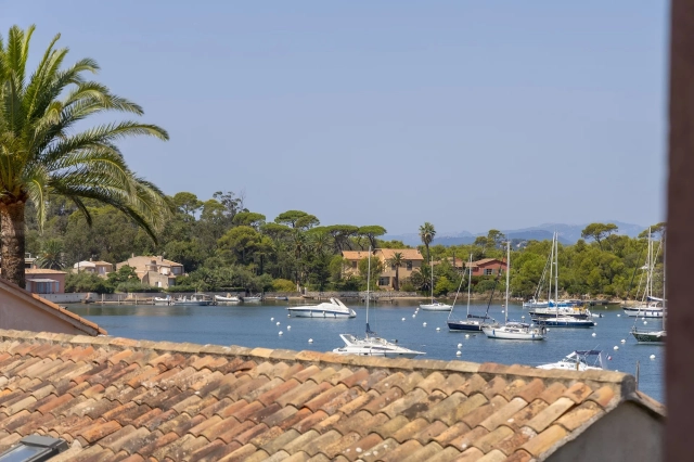 2 Bedroom(s) - 1 Bathroom(s) - 0 m² land for sale in Var, Provence-Alpes-Côte-d\'Azur, France - FrenchPropertyPortal.com Provence Coast (Cassis to Cavalaire) for sale for 1,664,000€ in Var, Provence-Alpes-Côte-d\'Azur