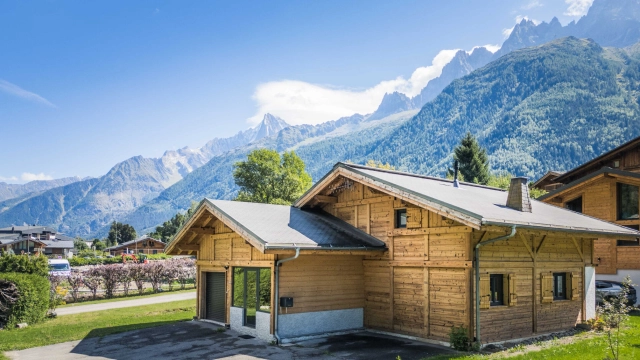 4 Bedroom(s) - 2 Bathroom(s) - 0 m² land for sale in Haute-Savoie, Rhône-Alpes, France - FrenchPropertyPortal.com Chamonix / St Gervais for sale for 1,500,000€ in Haute-Savoie, Rhône-Alpes