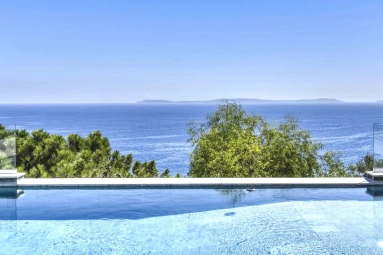 Provence Coast (Cassis to Cavalaire) for sale for 3,250,000&euro; in Var, Provence-Alpes-Côte-d\'Azur