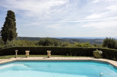 5 Bedroom(s) - 1 Bathroom(s) - 6,194m² land for sale in Alpes-Maritimes, Provence-Alpes-Côte-d'Azur, France - FrenchPropertyPortal.com Vence, St. Paul Area for sale for 1,750,000€ in Alpes-Maritimes, Provence-Alpes-Côte-d'Azur