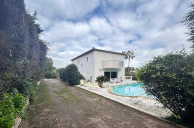 5 Bedroom(s) - 2 Bathroom(s) - 1,612m² land for sale in Alpes-Maritimes, Provence-Alpes-Côte-d'Azur, France - FrenchPropertyPortal.com Cannes Area for sale for 2,800,000€ in Alpes-Maritimes, Provence-Alpes-Côte-d'Azur