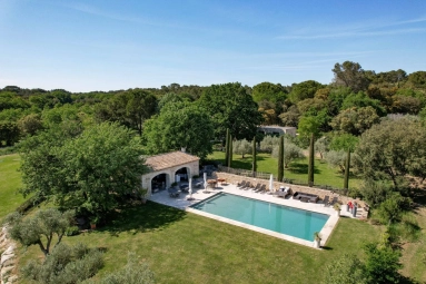 Uzes Area for sale for 2,335,000&euro; in Gard, Languedoc-Roussillon