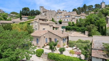 3 Bedroom(s) - 1 Bathroom(s) - 780m² land for sale in Bouches-du-Rhône, Provence-Alpes-Côte-d'Azur, France - FrenchPropertyPortal.com Alpilles (Saint Remy, Maussane, Arles) for sale for 1,280,000€ in Bouches-du-Rhône, Provence-Alpes-Côte-d'Azur