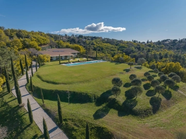 6 Bedroom(s) - 6 Bathroom(s) - 21,855m² land for sale in Var, Provence-Alpes-Côte-d\'Azur, France - FrenchPropertyPortal.com Var Countryside (Fayence, Lorgues, Cotignac) for sale for 6,500,000€ in Var, Provence-Alpes-Côte-d\'Azur