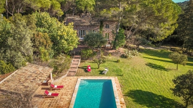 4 Bedroom(s) - 4 Bathroom(s) - 10,950m² land for sale in Var, Provence-Alpes-Côte-d\'Azur, France - FrenchPropertyPortal.com St Raphaël, Ste Maxime Area for sale for 2,200,000€ in Var, Provence-Alpes-Côte-d\'Azur