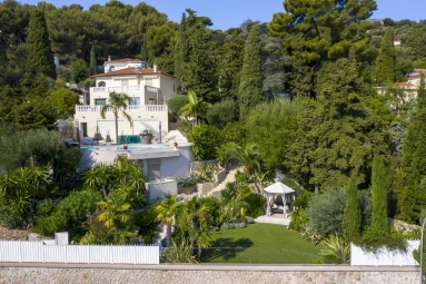 5 Bedroom(s) - 5 Bathroom(s) - 1,119m² land for sale in Alpes-Maritimes, Provence-Alpes-Côte-d'Azur, France - FrenchPropertyPortal.com Menton, Cap Martin Area for sale for 5,300,000€ in Alpes-Maritimes, Provence-Alpes-Côte-d'Azur