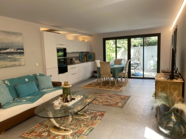 2 Bedroom(s) - 2 Bathroom(s) - 0 m² land for sale in Var, Provence-Alpes-Côte-d\'Azur, France - FrenchPropertyPortal.com St. Tropez, Grimaud Area for sale for 1,474,000€ in Var, Provence-Alpes-Côte-d\'Azur
