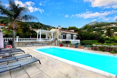 3 Bedroom(s) - 3 Bathroom(s) - 930m² land for sale in Alpes-Maritimes, Provence-Alpes-Côte-d'Azur, France - FrenchPropertyPortal.com Menton, Cap Martin Area for sale for 1,780,000€ in Alpes-Maritimes, Provence-Alpes-Côte-d'Azur