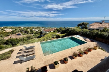 4 Bedroom(s) - 3 Bathroom(s) - 1,193m² land for sale in Var, Provence-Alpes-Côte-d\'Azur, France - FrenchPropertyPortal.com St Raphaël, Ste Maxime Area for sale for 2,095,000€ in Var, Provence-Alpes-Côte-d\'Azur