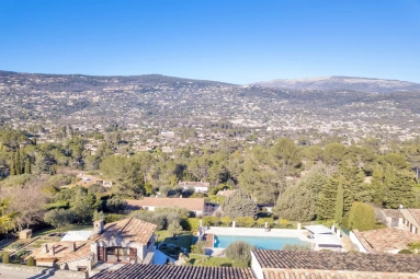 5 Bedroom(s) - 2 Bathroom(s) - 3,053m² land for sale in Alpes-Maritimes, Provence-Alpes-Côte-d'Azur, France - FrenchPropertyPortal.com Mougins, Valbonne, Grasse Area for sale for 1,990,000€ in Alpes-Maritimes, Provence-Alpes-Côte-d'Azur