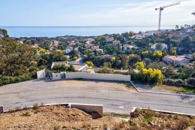 St Raphaël, Ste Maxime Area for sale for 1,265,000&euro; in Var, Provence-Alpes-Côte-d\'Azur