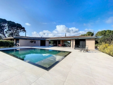 Provence Coast (Cassis to Cavalaire) for sale for 2,490,000&euro; in Var, Provence-Alpes-Côte-d\'Azur