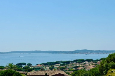 5 Bedroom(s) - 4 Bathroom(s) - 1,340m² land for sale in Var, Provence-Alpes-Côte-d\'Azur, France - FrenchPropertyPortal.com St Raphaël, Ste Maxime Area for sale for 3,300,000€ in Var, Provence-Alpes-Côte-d\'Azur