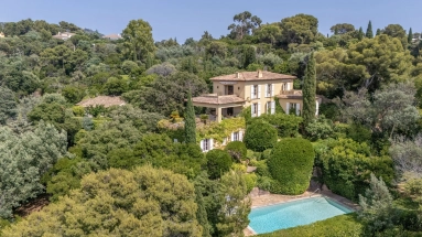 7 Bedroom(s) - 6 Bathroom(s) - 4,260m² land for sale in Var, Provence-Alpes-Côte-d\'Azur, France - FrenchPropertyPortal.com Provence Coast (Cassis to Cavalaire) for sale for 6,500,000€ in Var, Provence-Alpes-Côte-d\'Azur