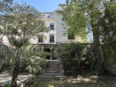 6 Bedroom(s) - 4 Bathroom(s) - 0 m² land for sale in Paris, Ile-de-France, France - FrenchPropertyPortal.com Golden Triangle - Trocadéro (8th - 16th) for sale for 8,900,000€ in Paris, Ile-de-France