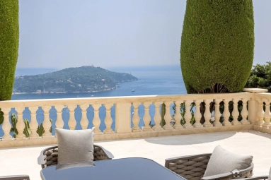 Villefranche, Cap Ferrat Area for sale for 2,950,000&euro; in Alpes-Maritimes, Provence-Alpes-Côte-d'Azur