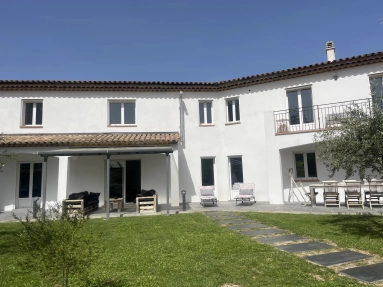 7 Bedroom(s) - 4 Bathroom(s) - 3,000m² land for sale in Var, Provence-Alpes-Côte-d\'Azur, France - FrenchPropertyPortal.com Var Countryside (Fayence, Lorgues, Cotignac) for sale for 1,693,000€ in Var, Provence-Alpes-Côte-d\'Azur