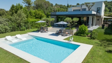 4 Bedroom(s) - 2 Bathroom(s) - 1,548m² land for sale in Alpes-Maritimes, Provence-Alpes-Côte-d'Azur, France - FrenchPropertyPortal.com Mougins, Valbonne, Grasse Area for sale for 3,900,000€ in Alpes-Maritimes, Provence-Alpes-Côte-d'Azur