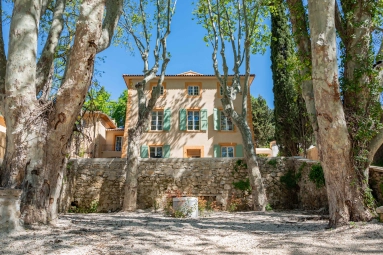 2 Bedroom(s) - 2 Bathroom(s) - 68m² land for sale in Bouches-du-Rhône, Provence-Alpes-Côte-d'Azur, France - FrenchPropertyPortal.com Aix en Provence Area for sale for 910,000€ in Bouches-du-Rhône, Provence-Alpes-Côte-d'Azur